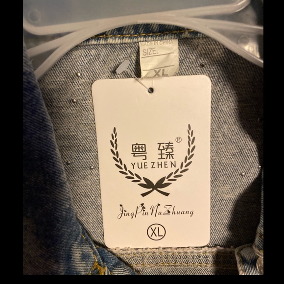 Women's Pearl Denim Jacket - Picture 8 of 8